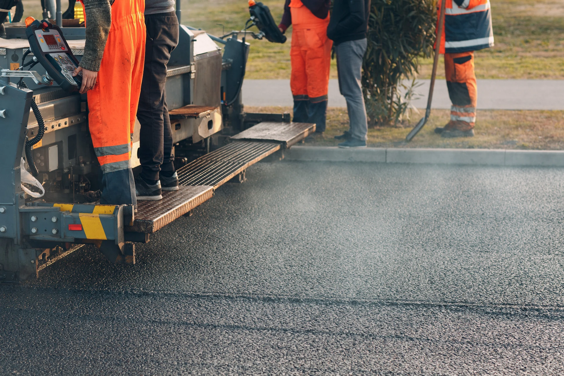 Professional Parking Lot Paving Services in Kissimmee, FL